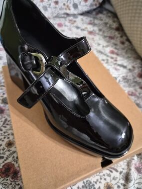 Patent Mary Jane Block Heel Pumps in Black